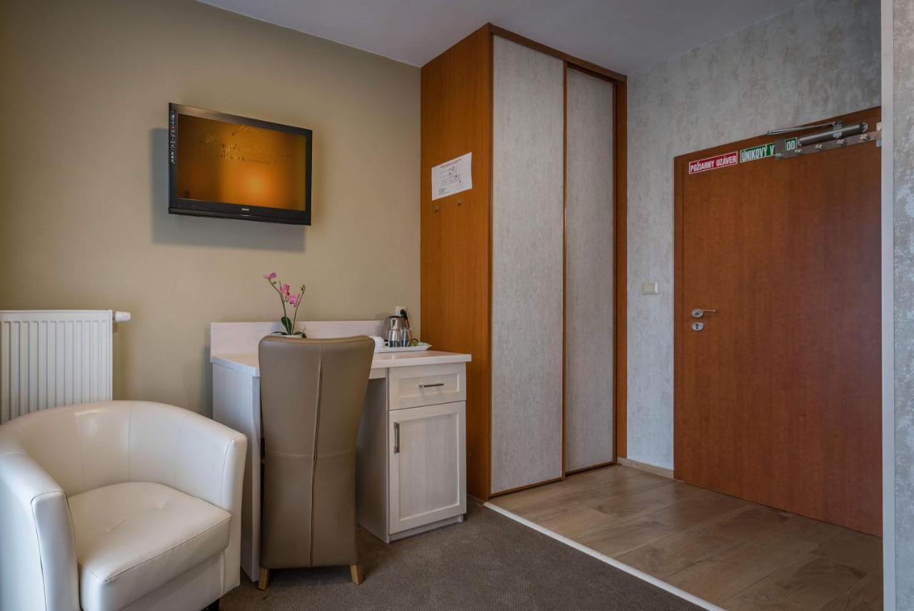 Penzion Larion Wellness Kralova Lehota Exterior foto