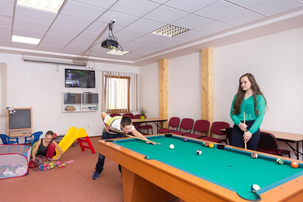 Penzion Larion Wellness Kralova Lehota Exterior foto