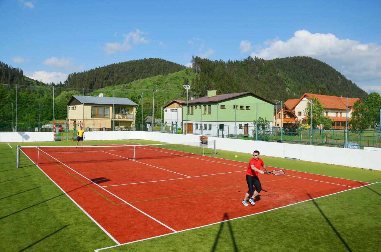 Penzion Larion Wellness Kralova Lehota Exterior foto